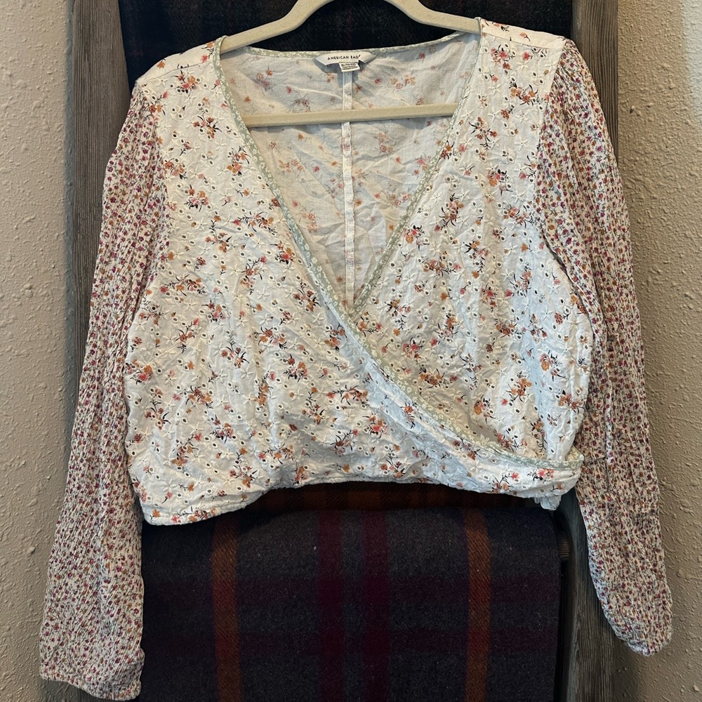 American Eagle Crop Blouse